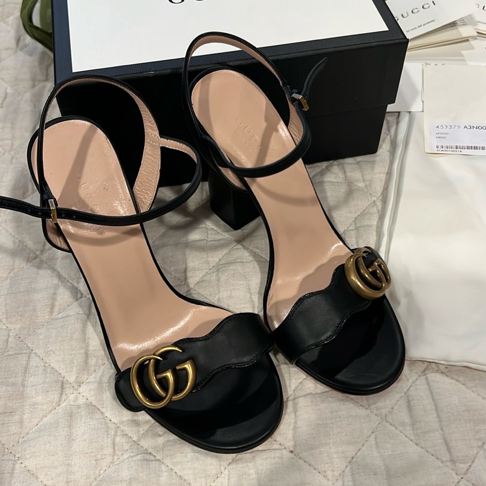 Gucci women’s block heel sandal with double GG. Size 37.